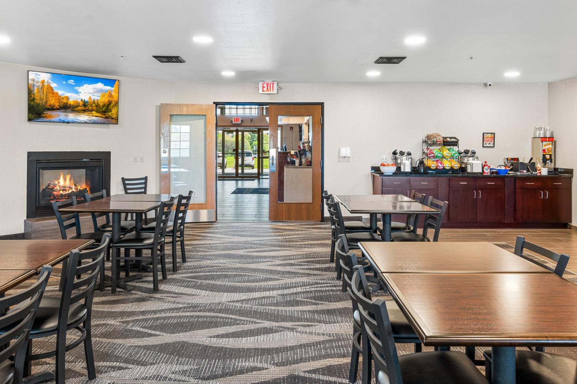 Boarders Inn & Suites By Cobblestone Hotels - Shawano Ngoại thất bức ảnh