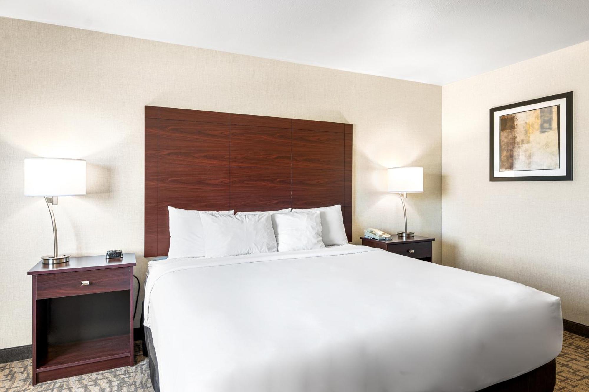 Boarders Inn & Suites By Cobblestone Hotels - Shawano Ngoại thất bức ảnh